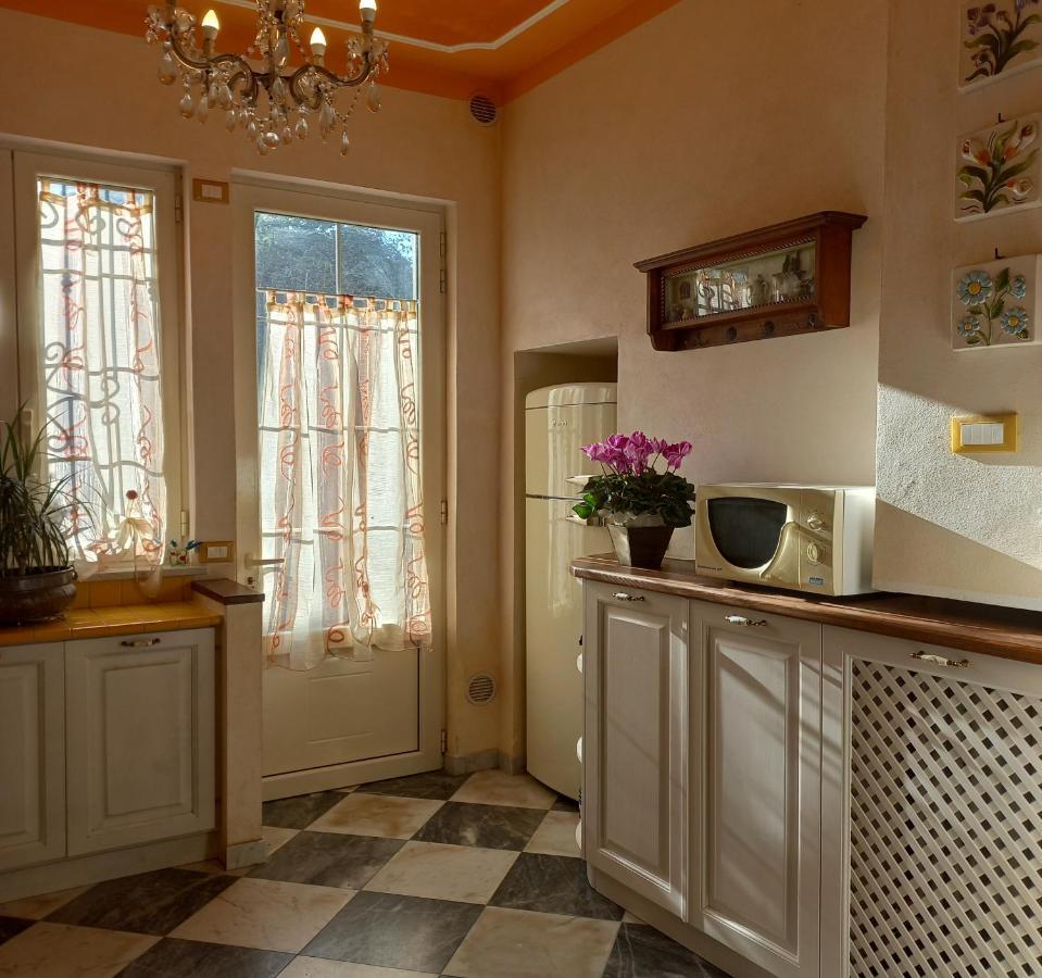 וירג'יו Villino San Martino 350M Dal Mare With Covered Parking מראה חיצוני תמונה