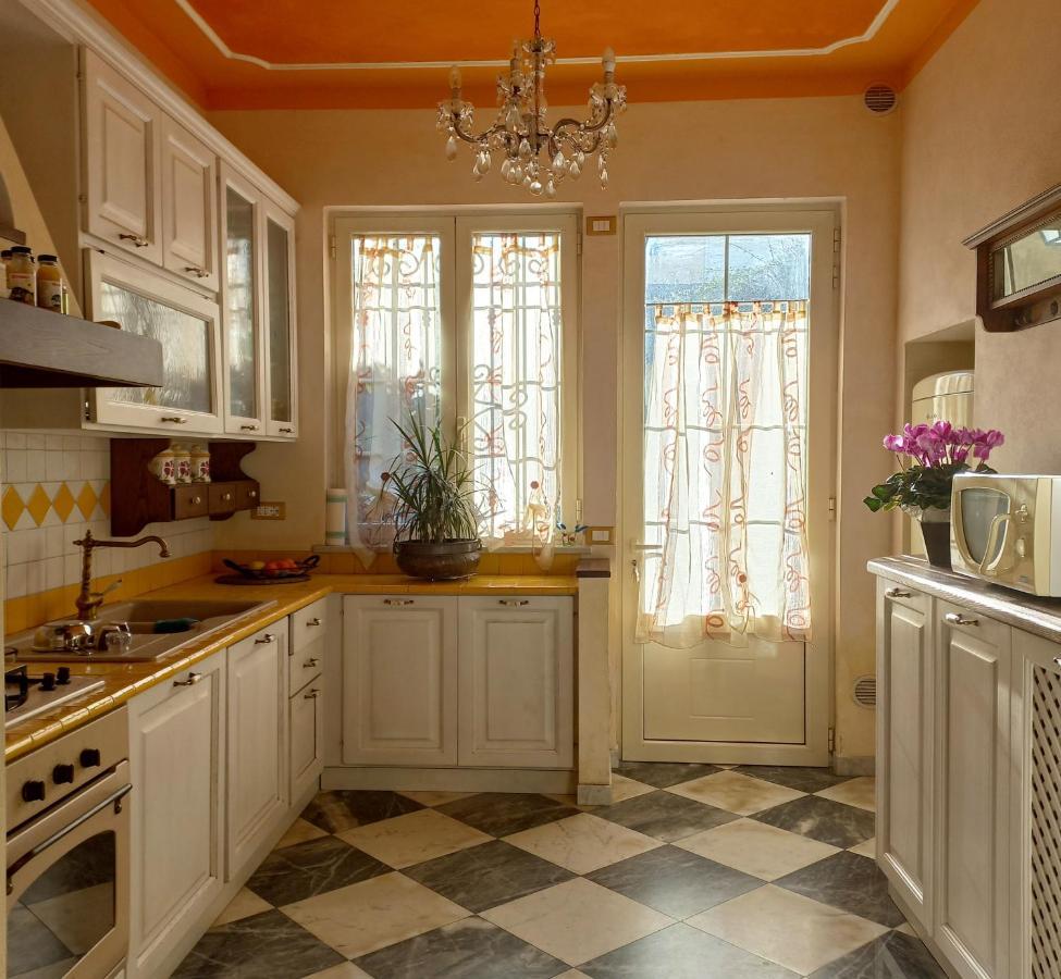וירג'יו Villino San Martino 350M Dal Mare With Covered Parking מראה חיצוני תמונה