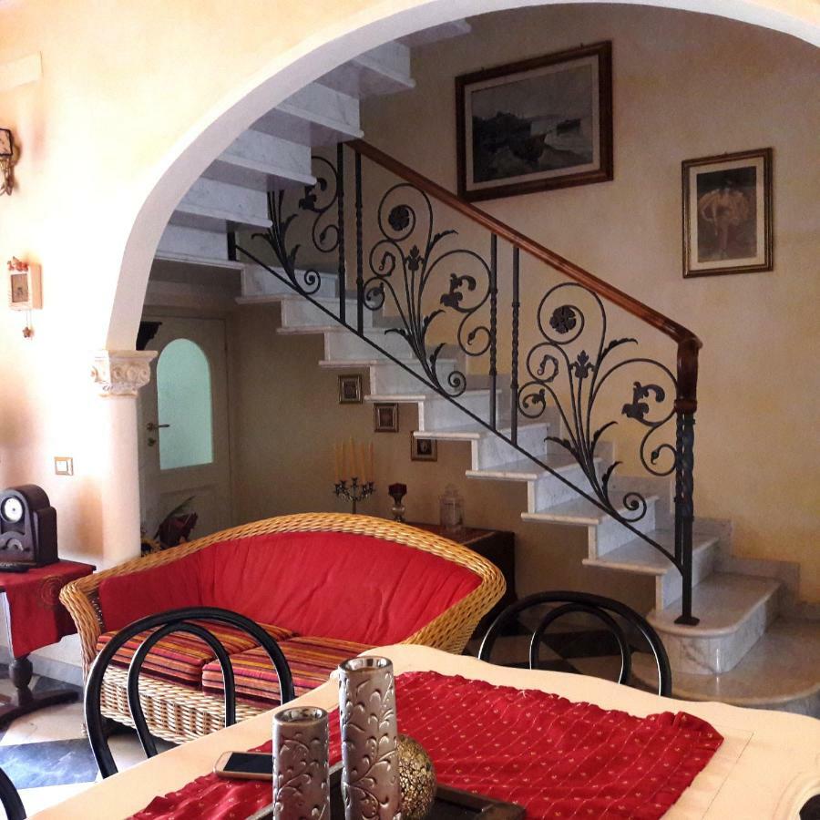 וירג'יו Villino San Martino 350M Dal Mare With Covered Parking מראה חיצוני תמונה